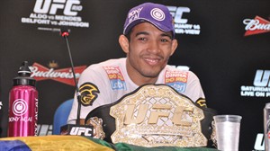José Aldo na coletiva de imprensa após o UFC RIO